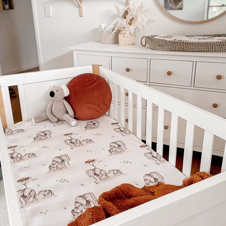 Safari Fitted Cot Sheet: Nature-Inspired Comfort for Dreamy Slumbers ...